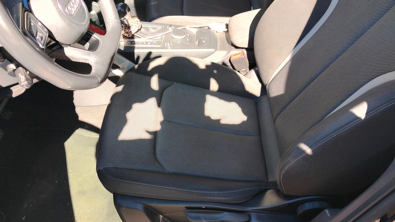 Audi Q2 30 TDI S tronic Business Design