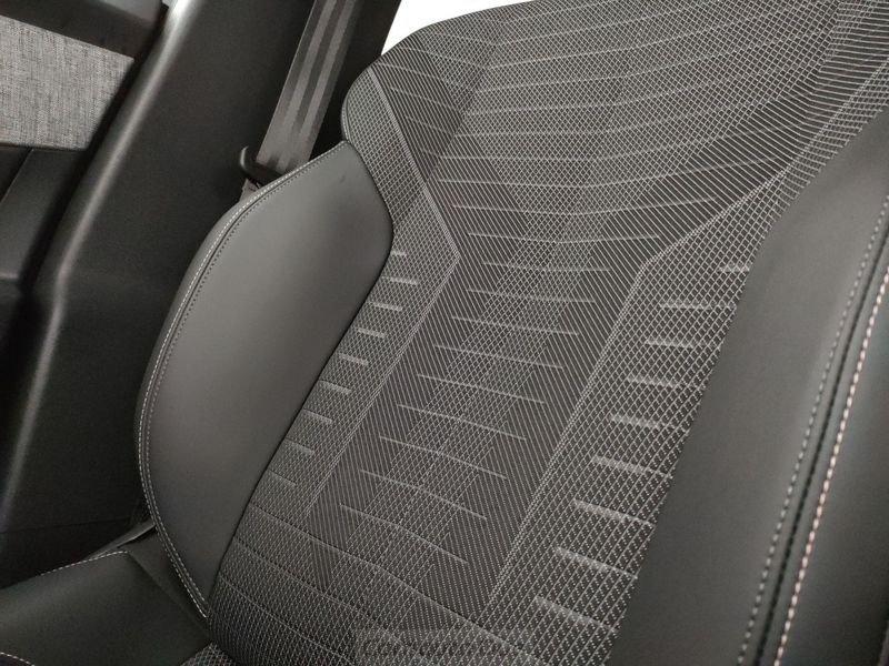 Peugeot 3008 3008 Hybrid 136 e-DCS6 Allure