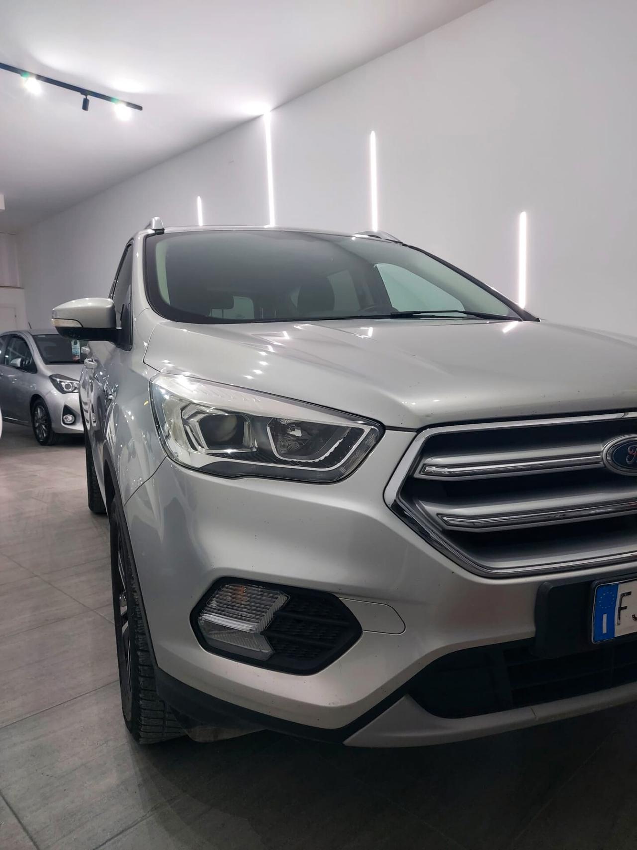 Ford Kuga 1.5 TDCI 120 CV S&S 2WD Titanium