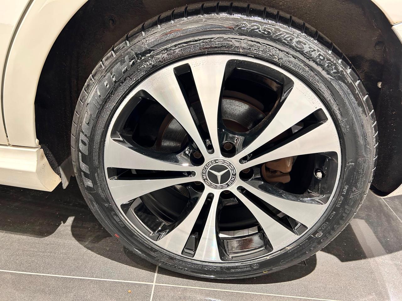Mercedes-benz B 180 d Premium