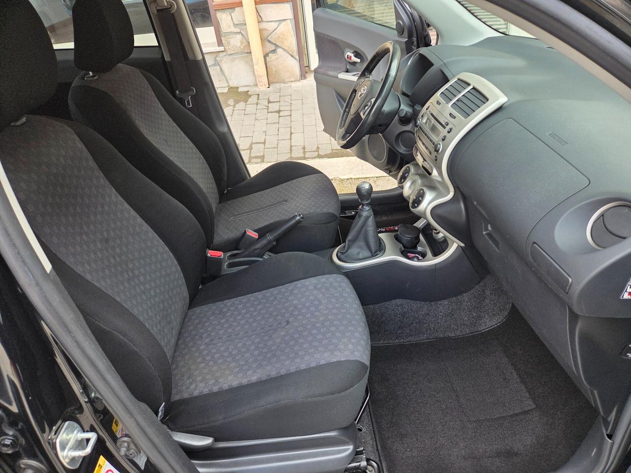 TOYOTA URBAN CRUISER 4X4 INSERIBILE KM CERTIF