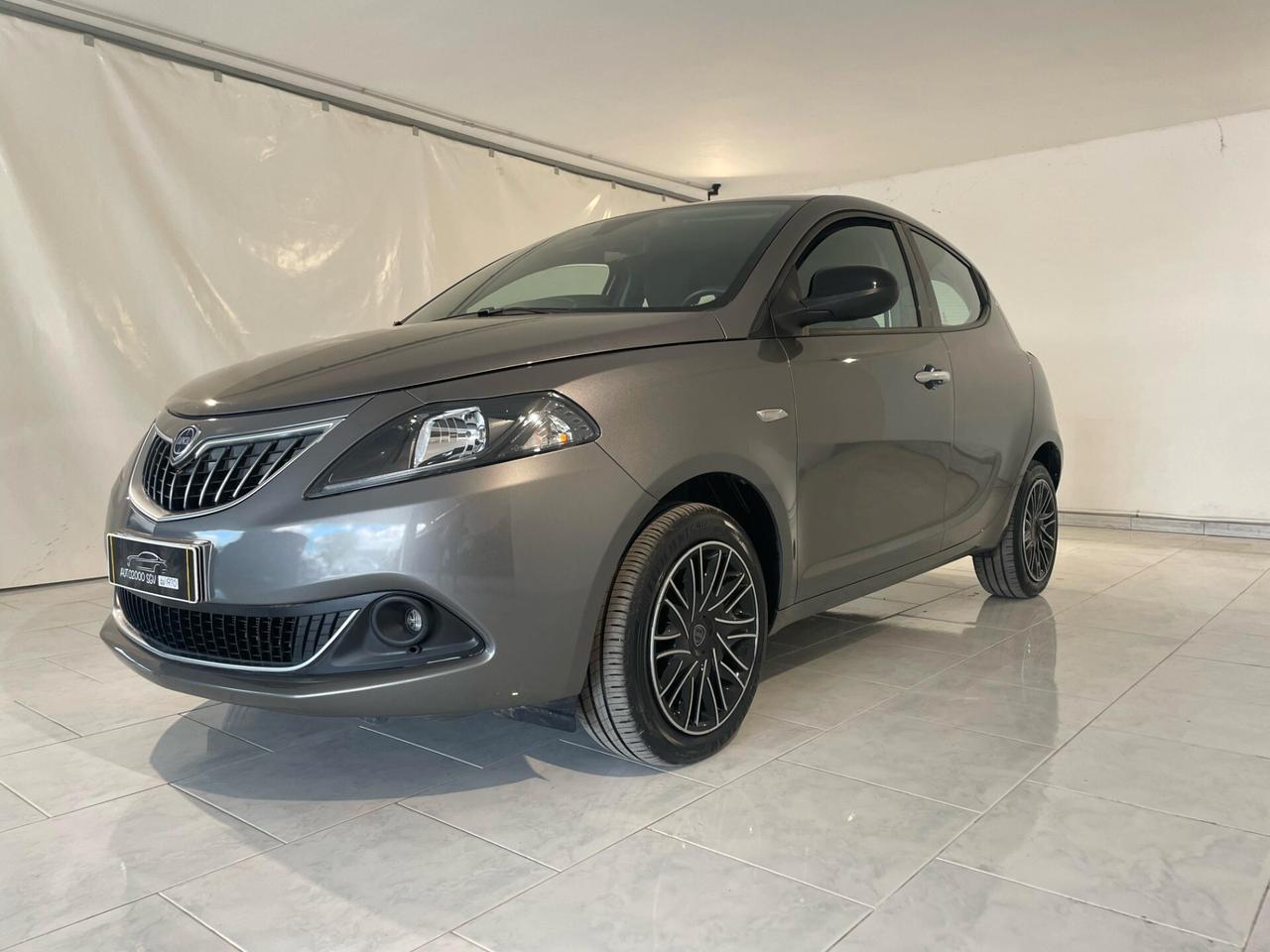 Lancia Ypsilon 1.0 FireFly 5 porte S&S Hybrid Alberta Ferretti