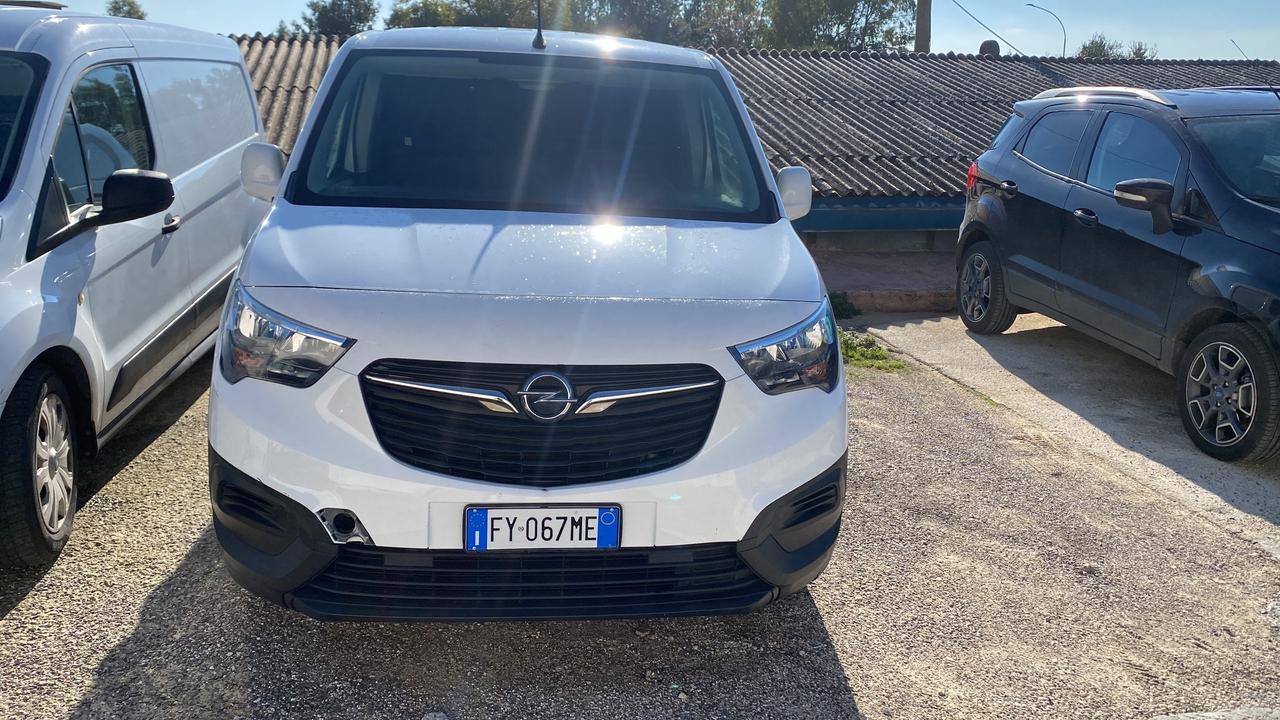 OPEL COMBO 3 POSTI - PROBLEMA AL MOTORE--POSSIBILITA' collaborazione stock auto per commercianti ---