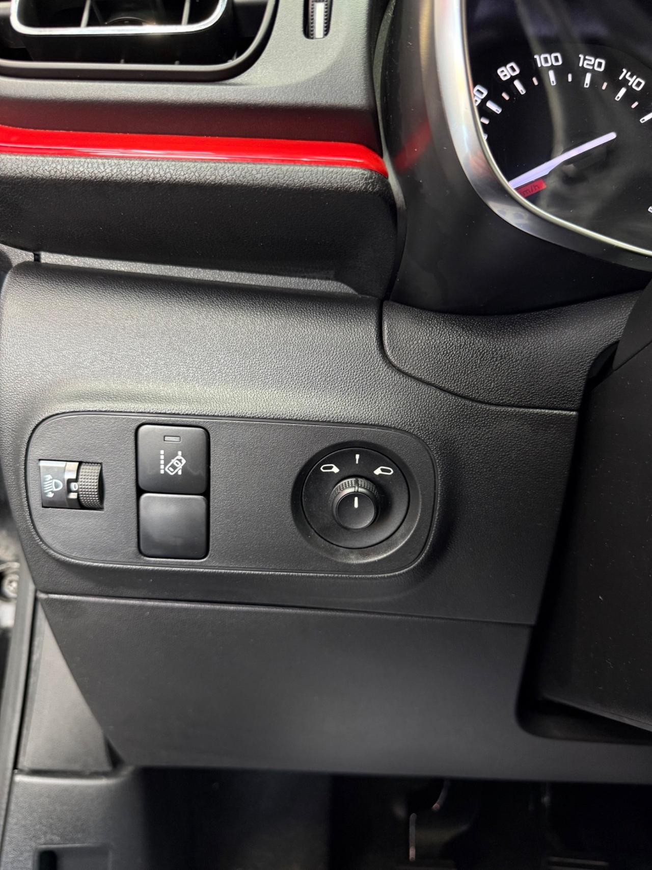 Citroen C3 1.6 BlueHDi 100 CV Shine 2018