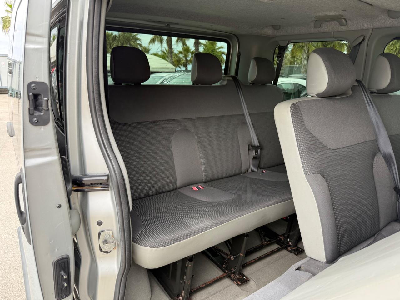 Renault Trafic 1.9 dCi 9 POSTI VETTURA