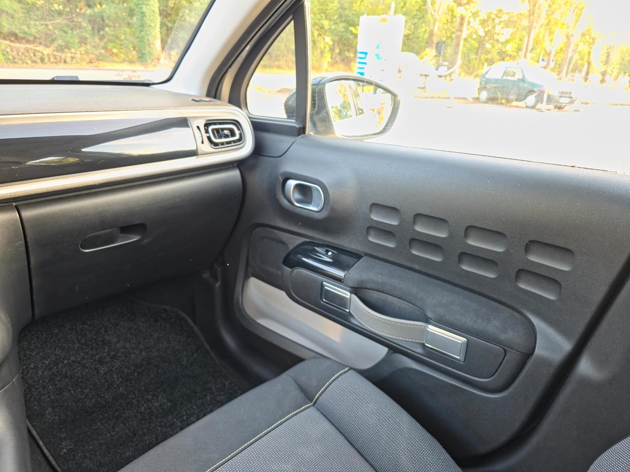 Citroen C3 PureTech 82 Shine E6B Manuale NEO 2018