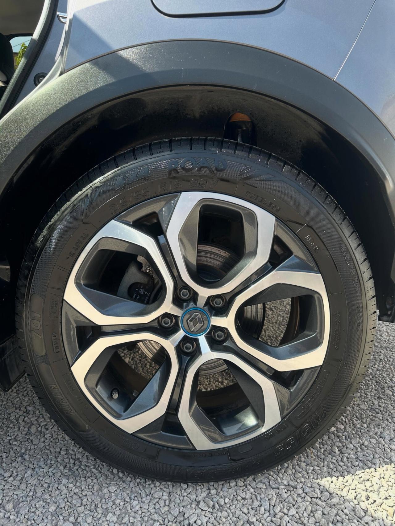 Renault Captur Plug-in Hybrid E-Tech 160 CV Initiale Paris