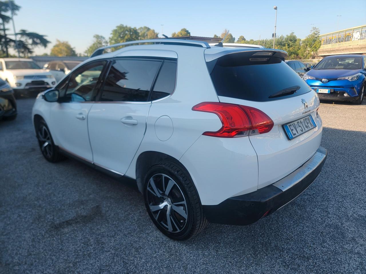 Peugeot 2008 1.6 120CV Allure DISTRIBUZIONE NUOVA!