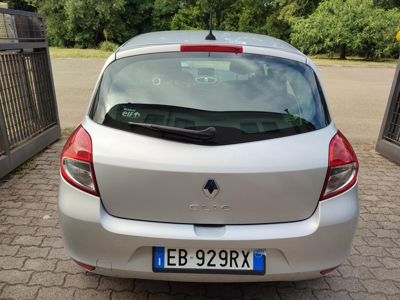 RENAULT CLIO DEL 2010 1.2BENZINA MOLTO BELLA