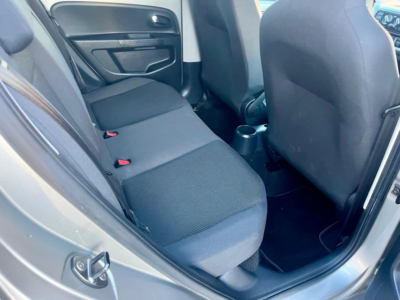 VW Up 1.0benz 2013 153.000km cambio automatico perfetta