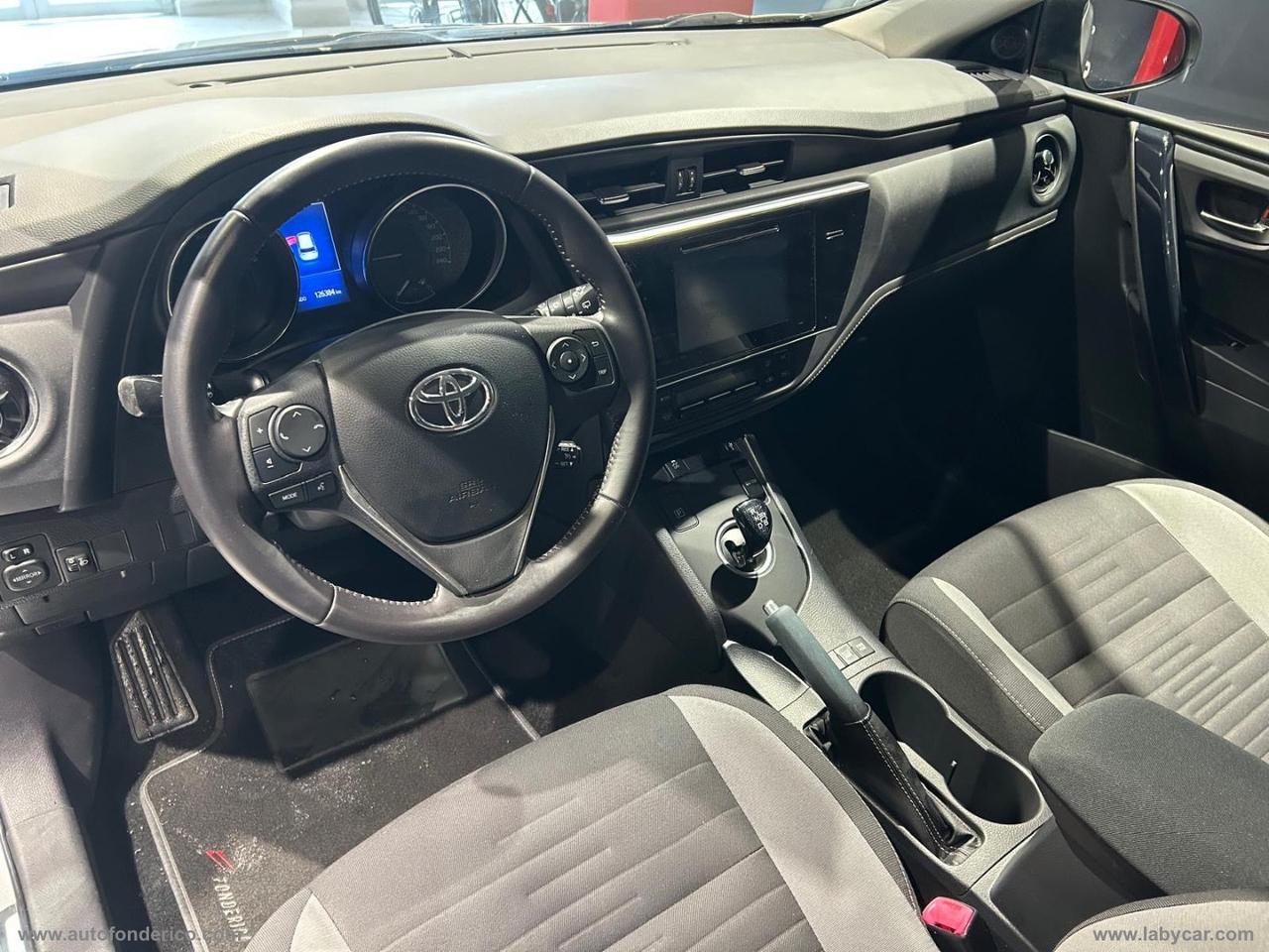 TOYOTA Auris 1.8 Hybrid Active
