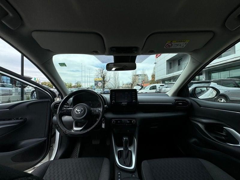 Toyota Yaris Hybrid Active MY22