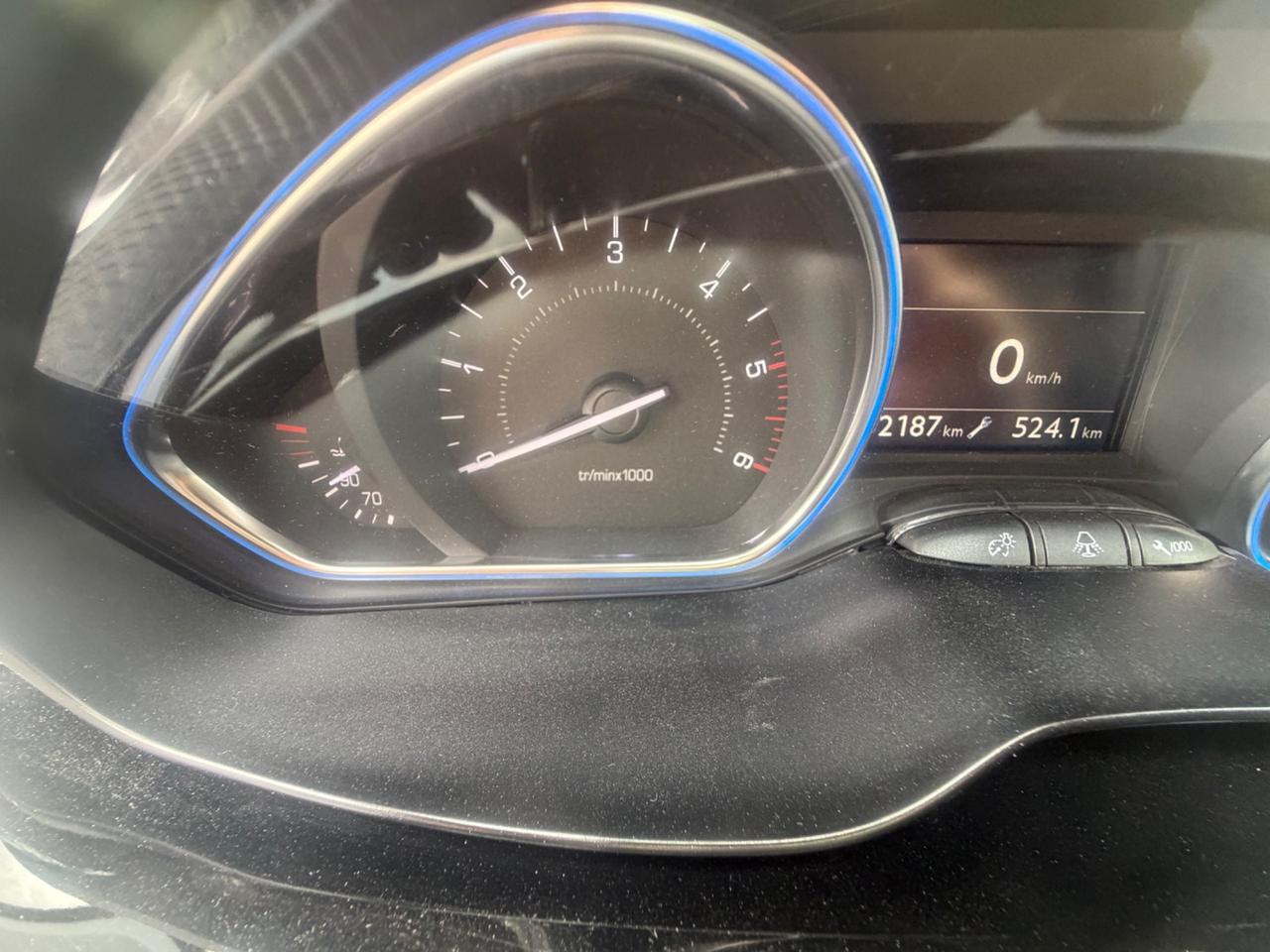 Peugeot 2008 BlueHDi 120 S&S Black Matt