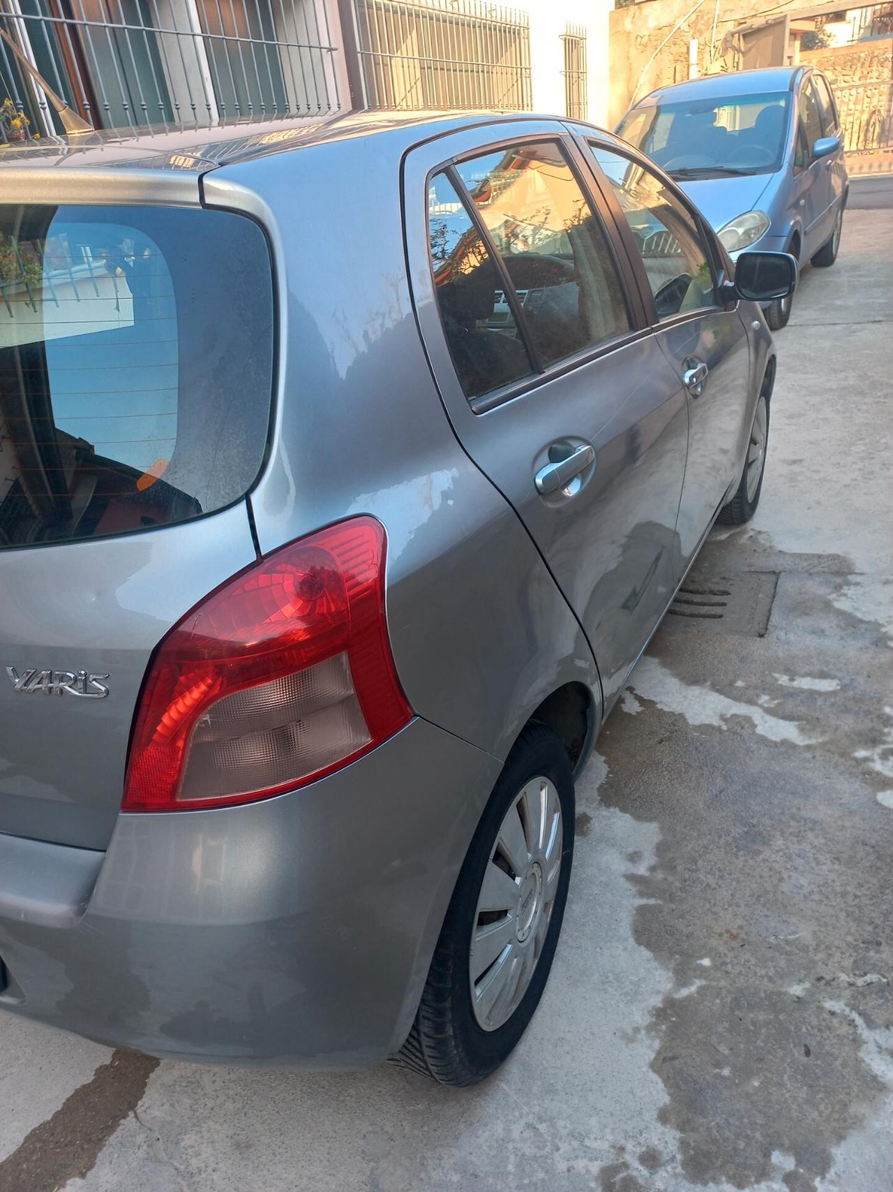 Toyota Yaris 1.4 D-4D 5 porte Sol