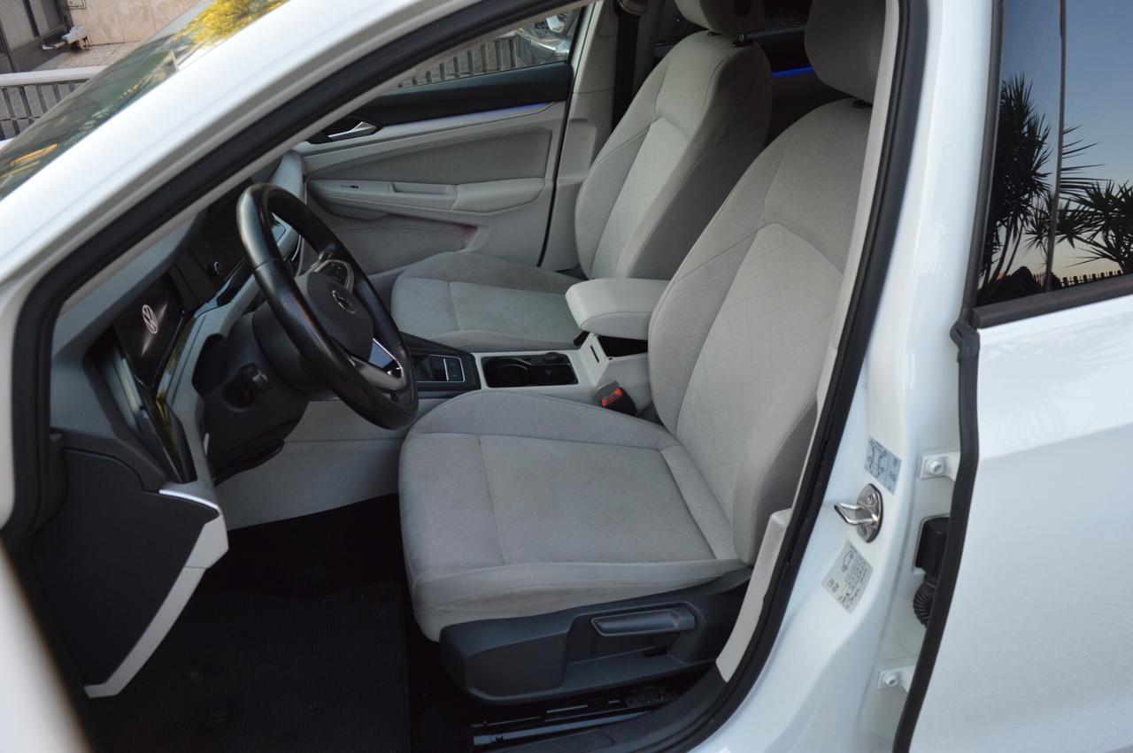Volkswagen Golf 8 2.0 TDI 116 CV SCR Life