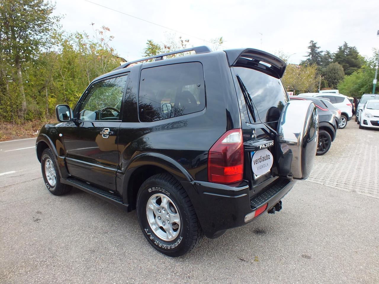 MITSUBISHI PAJERO 3.2 16V DI-D CORTO GLX