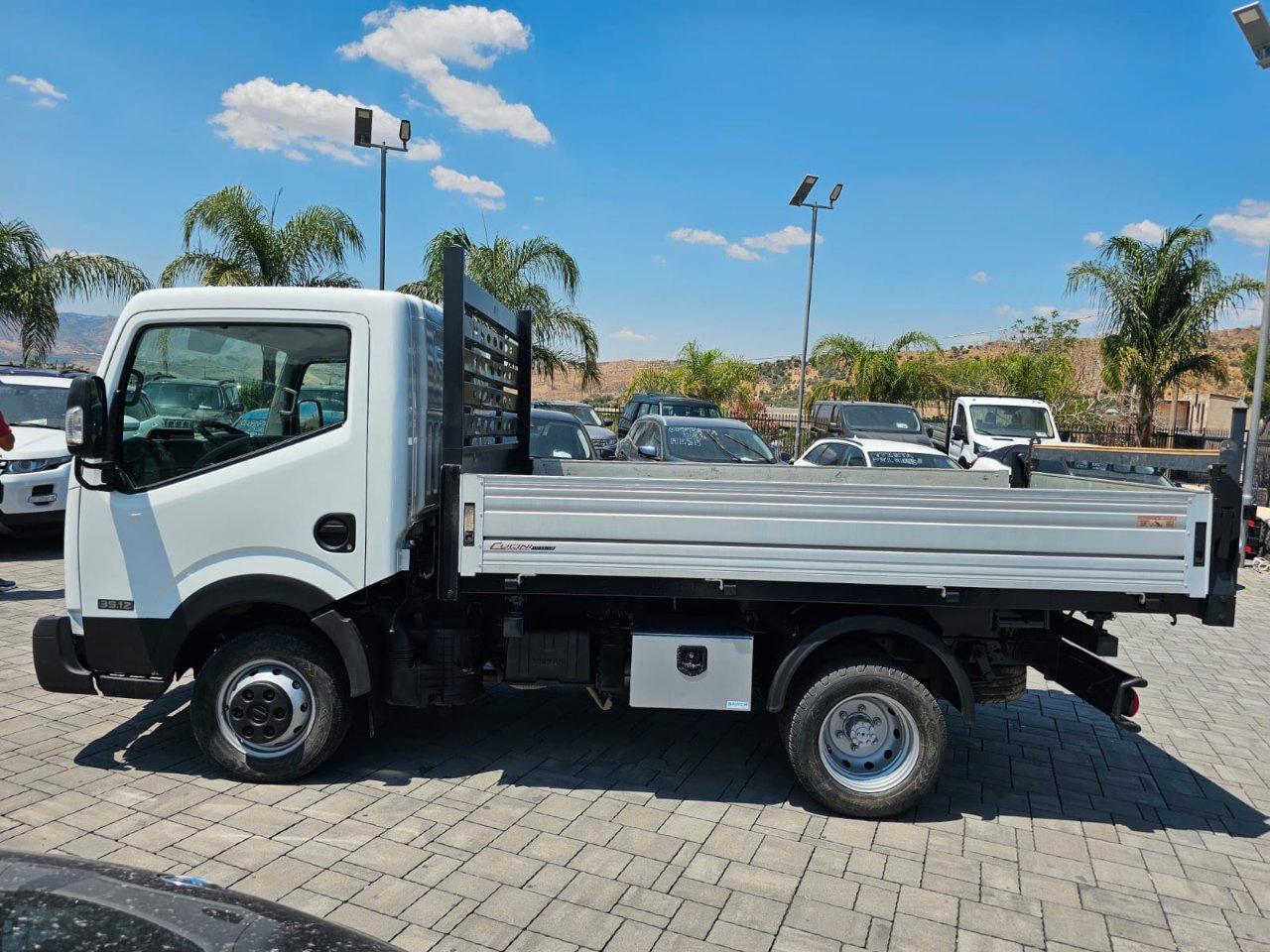 Nissan Cabstar CABSTAR 120 NT400 35 RIBALTABILE + IVA