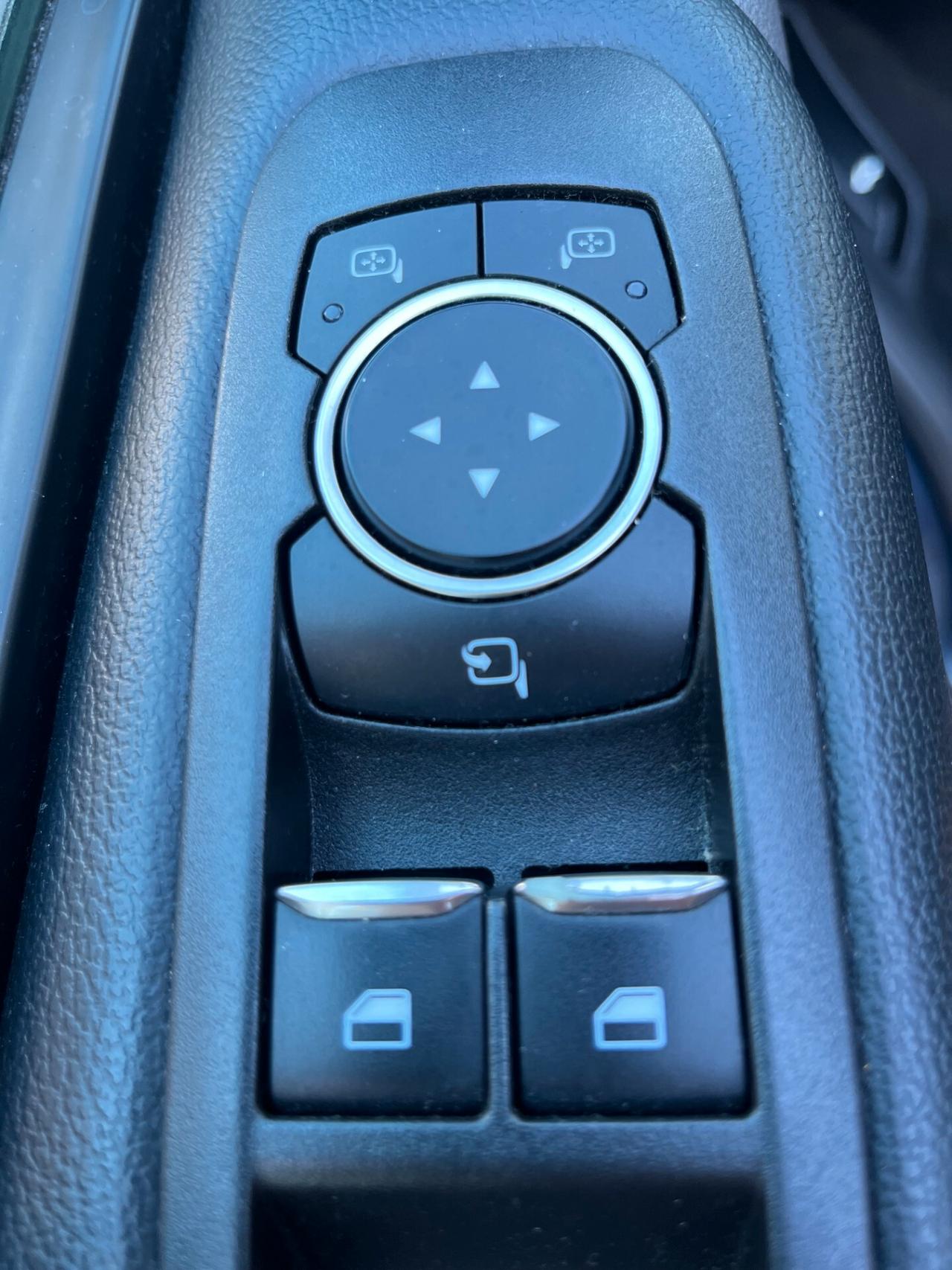 Ford Tourneo Custom 320 2.0 EcoBlue 150CV PC Titanium