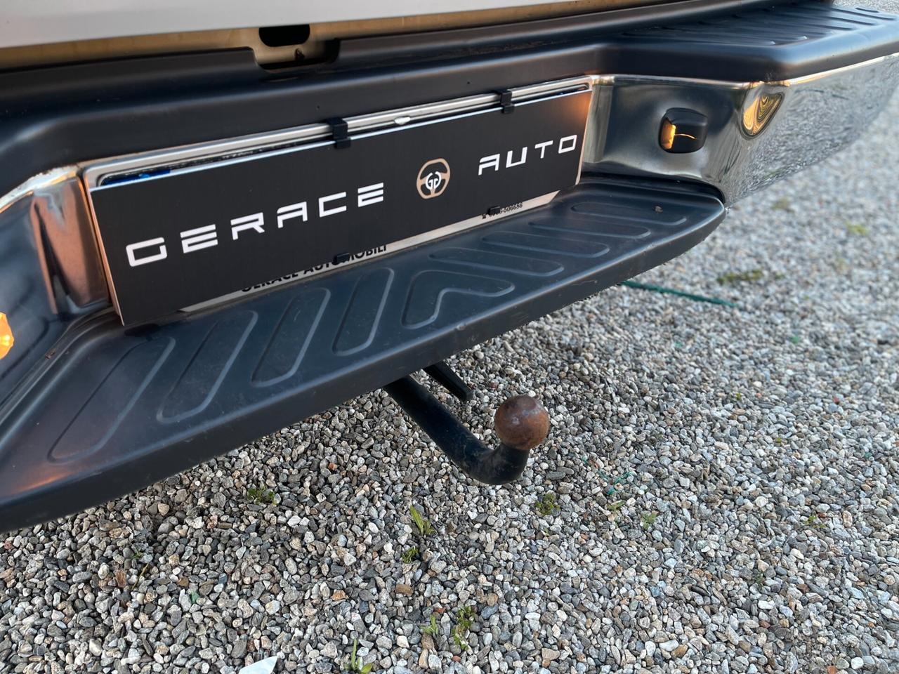 Nissan Navara 2.5 dCi 4 porte Double Cab LE