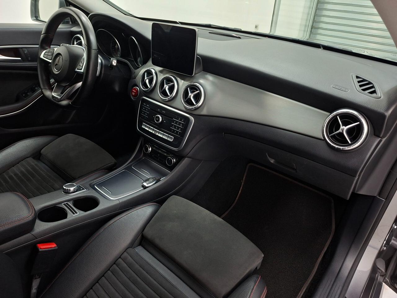 Mercedes-Benz CLA Shooting Brake 200d 4Matic Automatic Premium