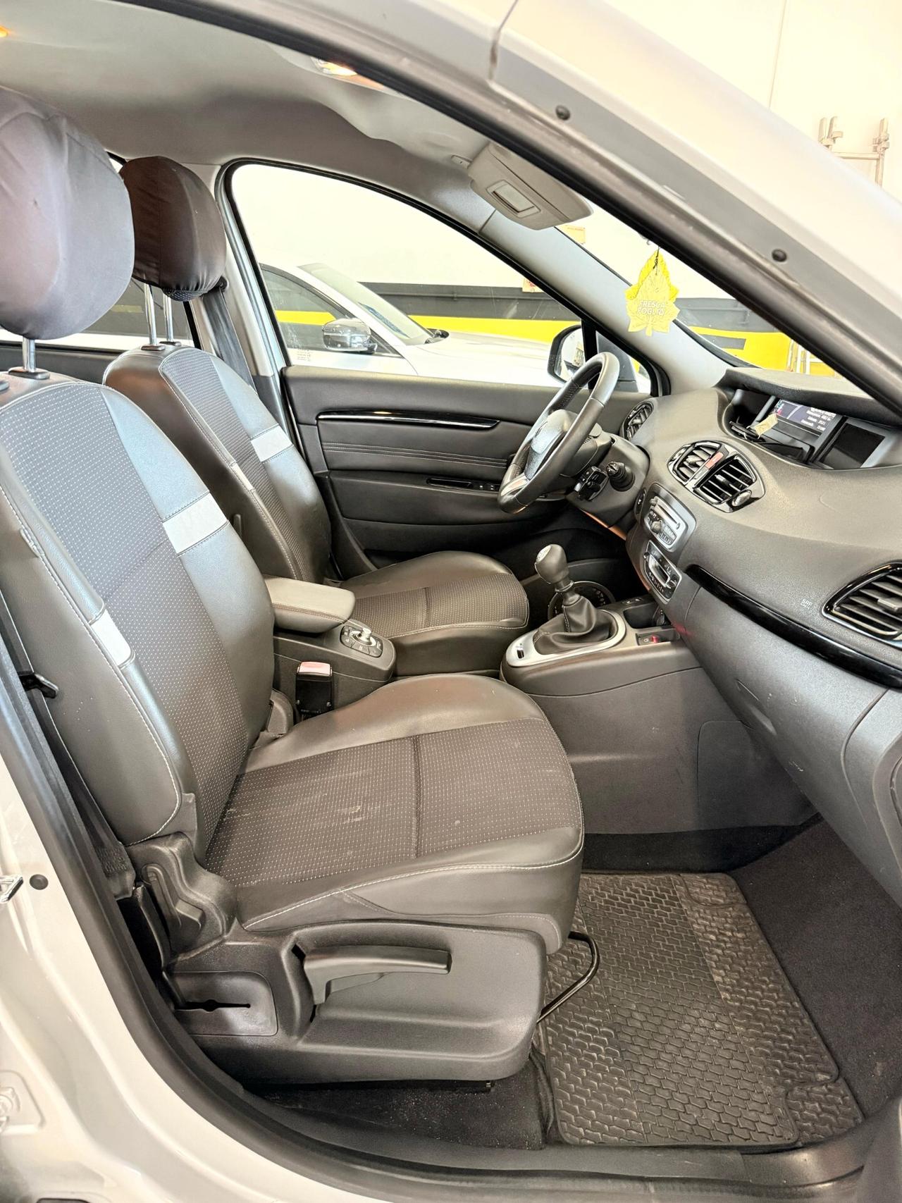 Renault Scenic Scénic X-Mod 1.5 dCi 110CV Luxe