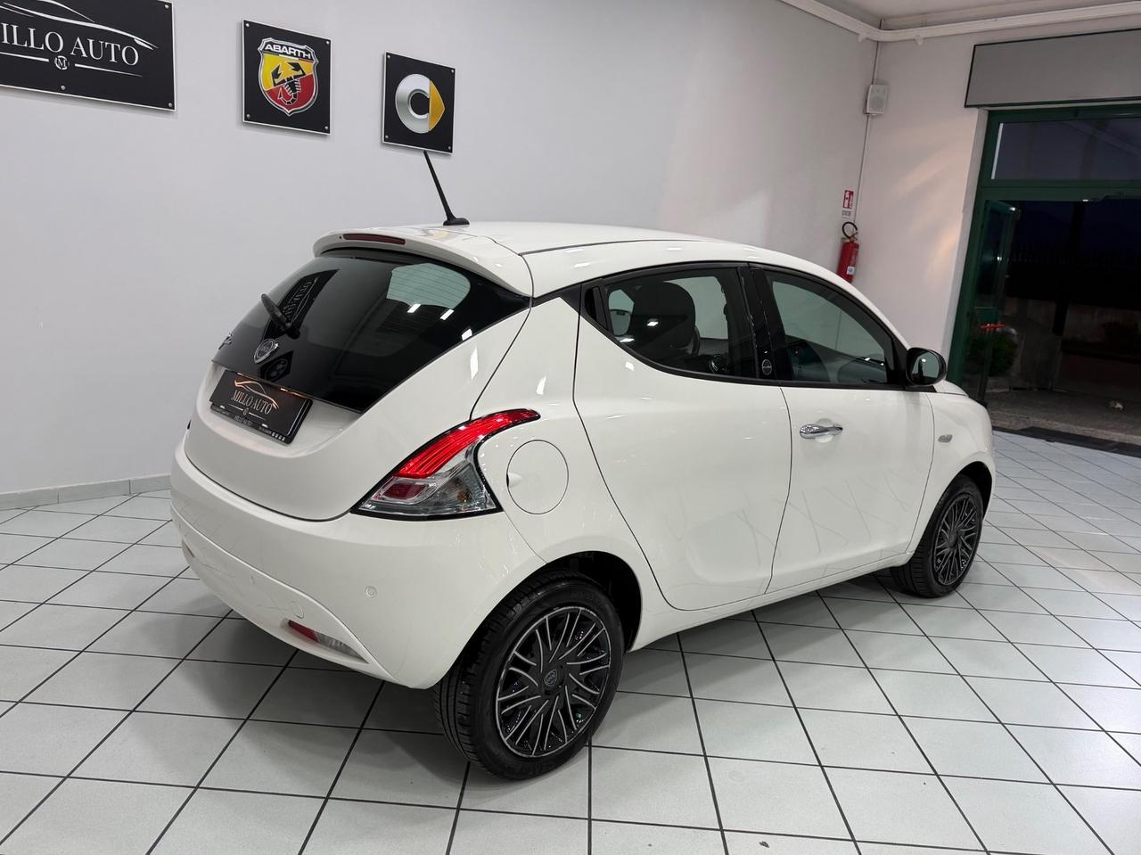 Lancia Ypsilon 1.2 69 CV 5 porte GPL Ecochic Gold
