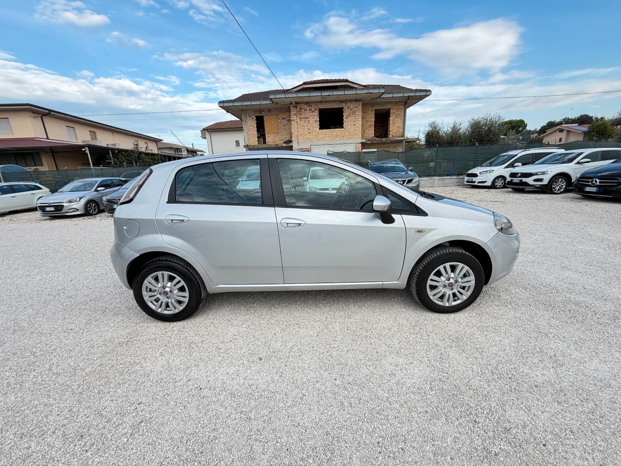 Fiat Punto 1.4 8V 5 porte 77 cv Natural Power Lounge 234.480 km