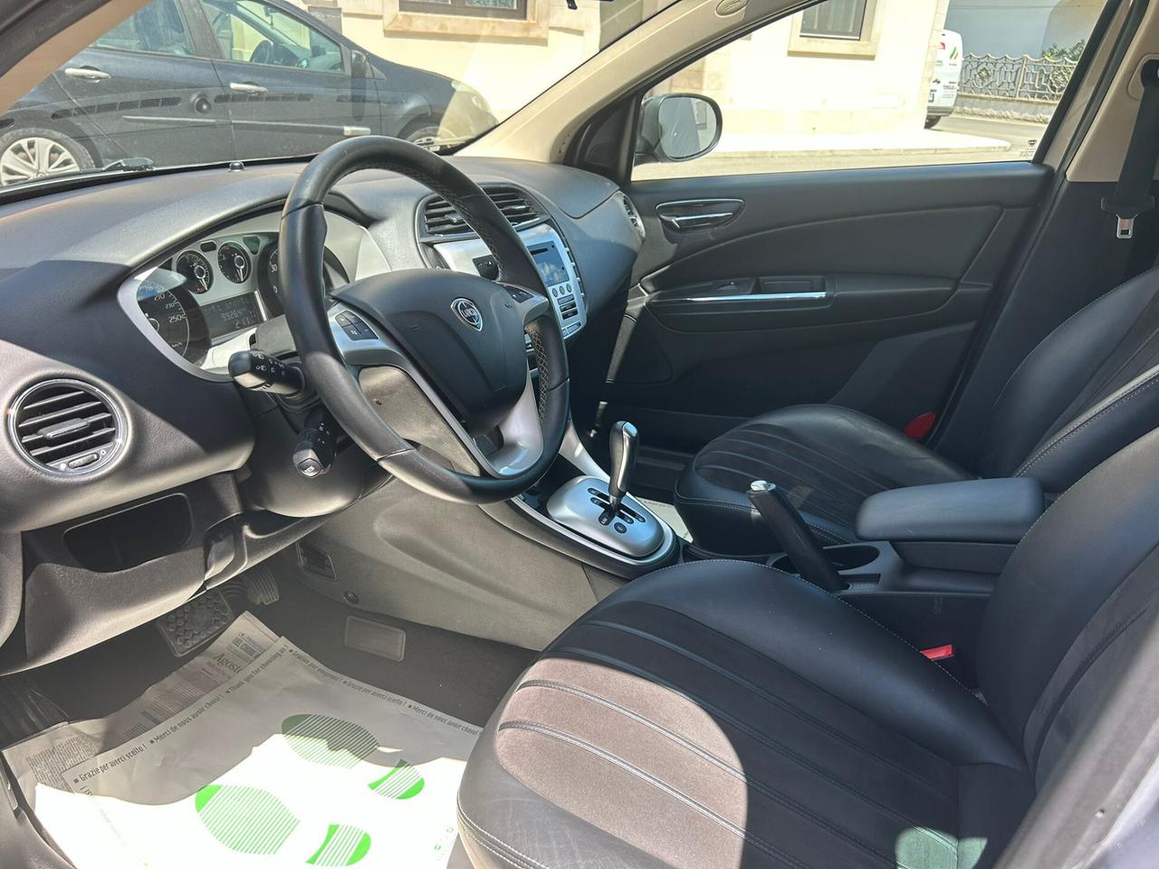 Lancia Delta 1.6 MJ 120Cv AUTOM. Km99.000-2012
