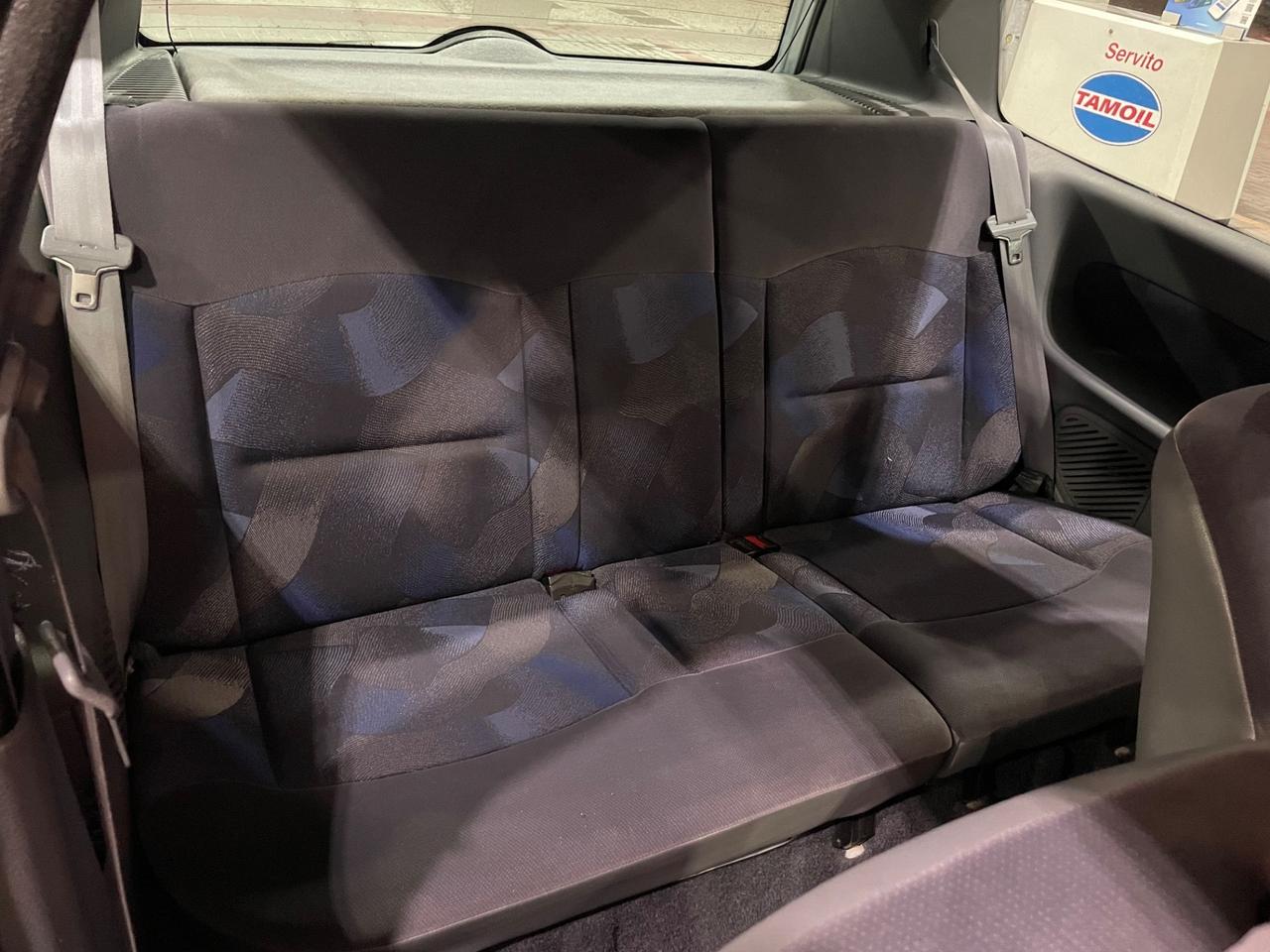 RENAULT CLIO 1.1 BENZINA NEOPATENTATI 183.000 KM ANNO 99.