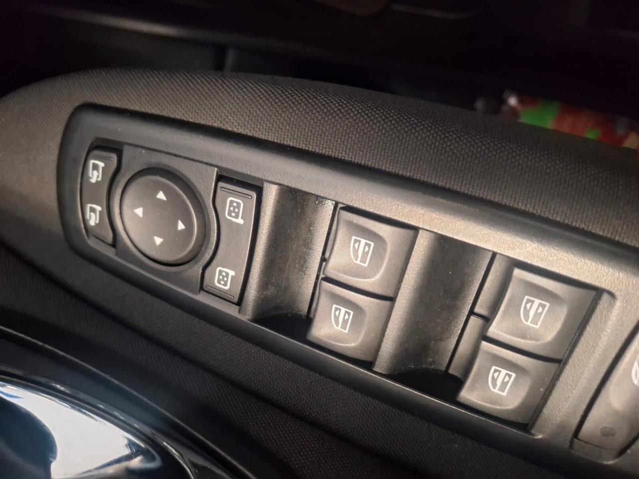 Renault Scenic X-Mod 1.6 Limited 110cv