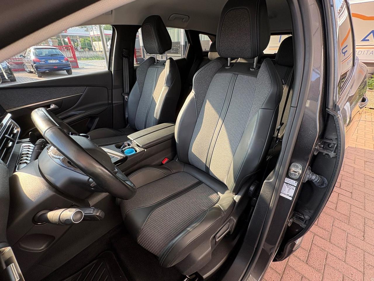Peugeot 3008 Allure Pack 1.5 Blue HDi 130 #11831