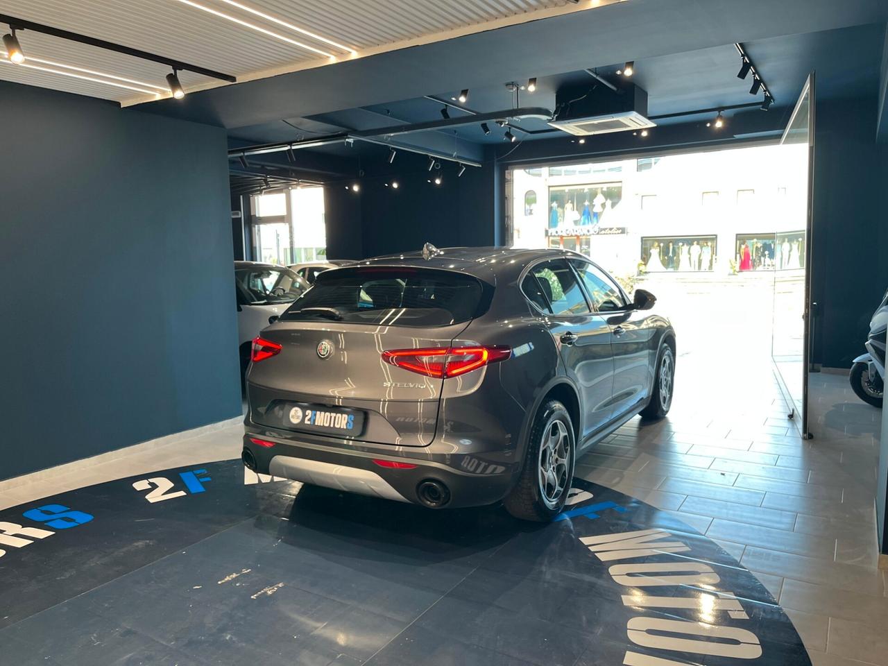 Alfa Romeo Stelvio 2.2 Turbodiesel 160 CV AT8 RWD Business
