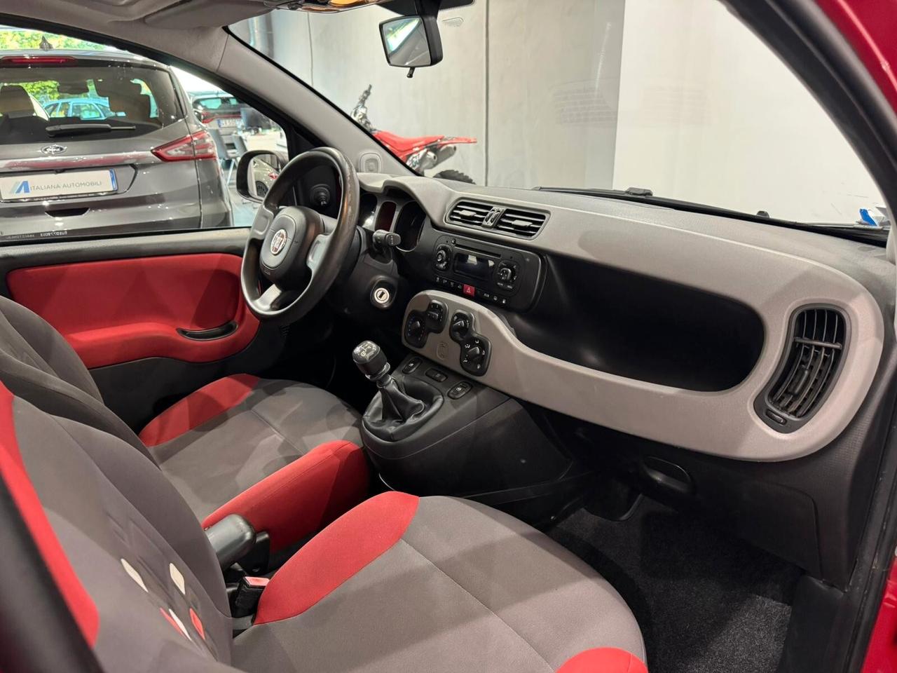 Fiat Panda 0.9 TwinAir Turbo Natural Power Young | TETTO PANORAMICO APRIBILE !