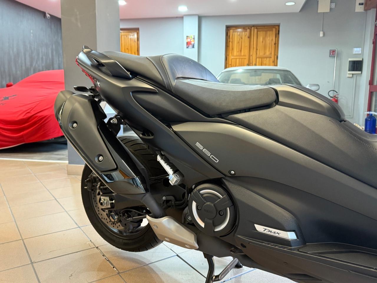 Yamaha T Max 560