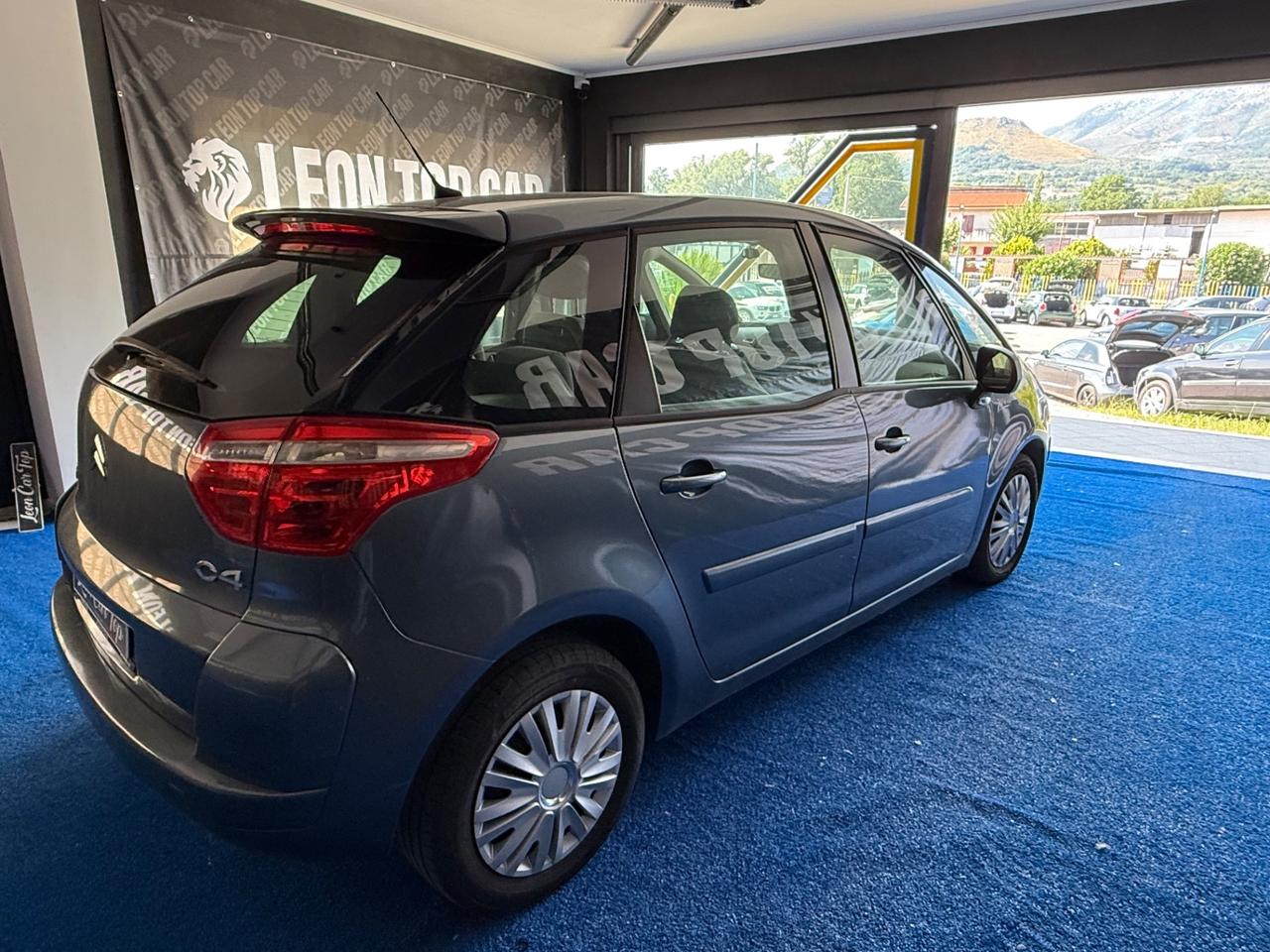 Citroen C4 Picasso 1.6 HDi 110 gommata e tagliandata