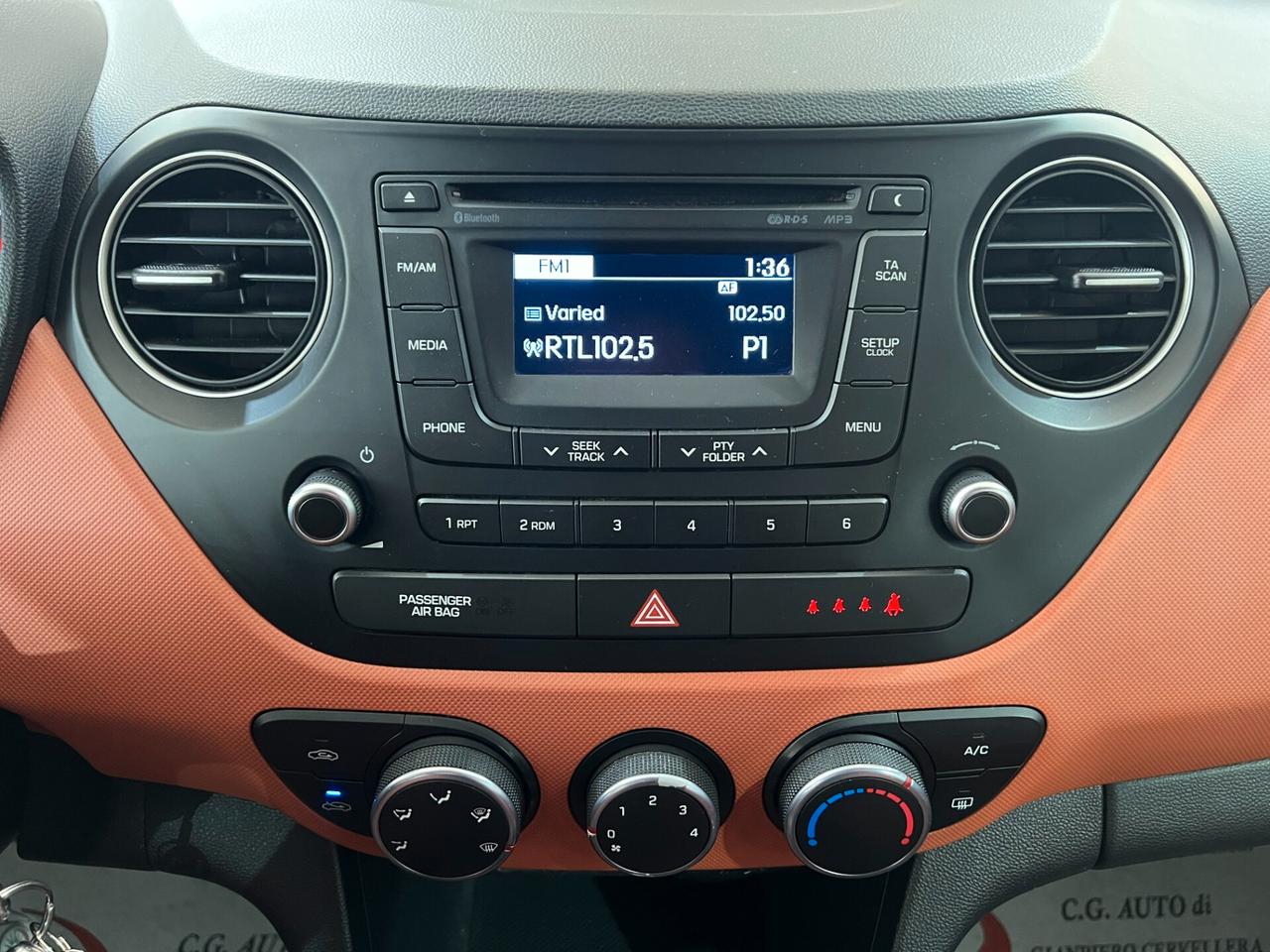 Hyundai i10 1.2 65 CV - STYLE - 2015