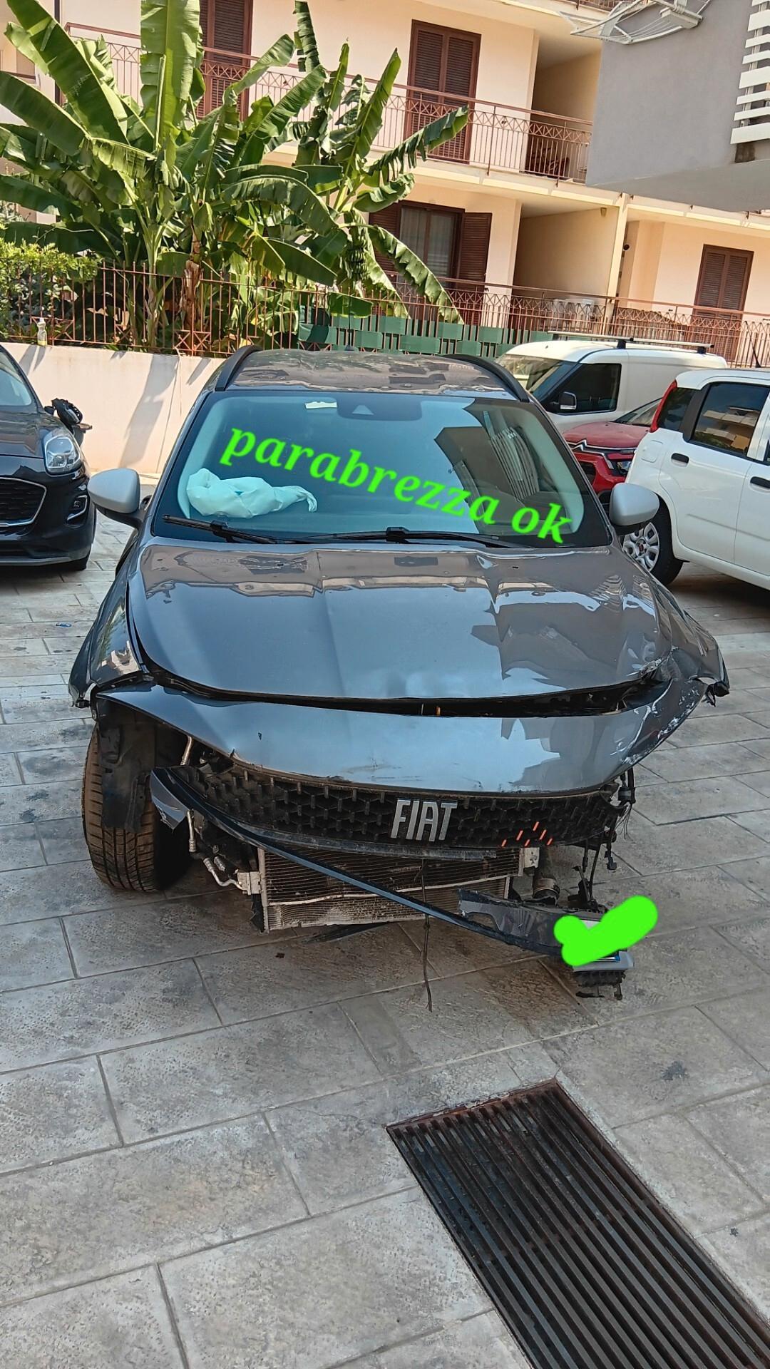 Fiat Tipo Cross incidentata sinistrata mondialcars 023
