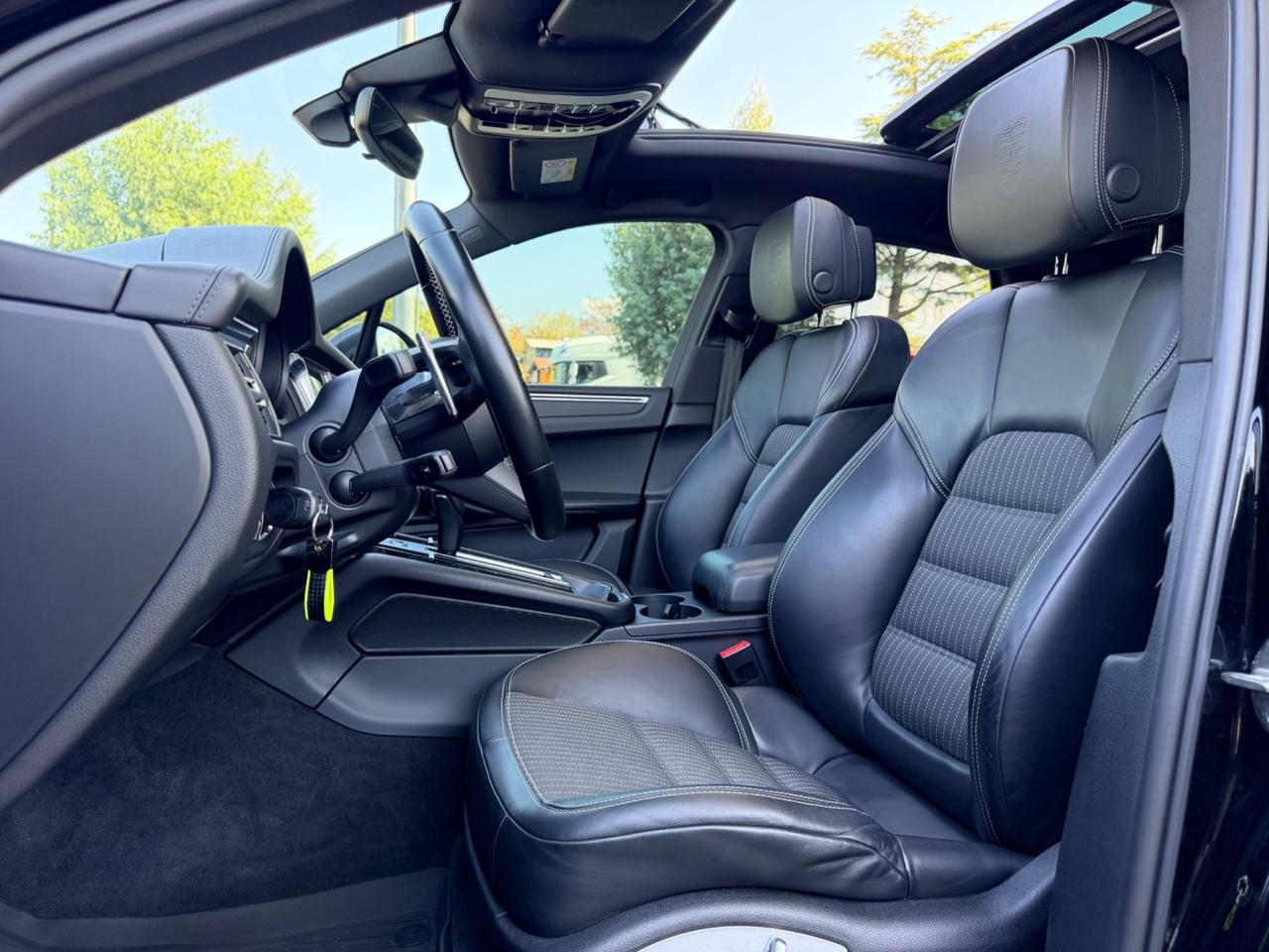 Porsche Macan 2.0 T 265cv Full tetto apribile in garanzia totale