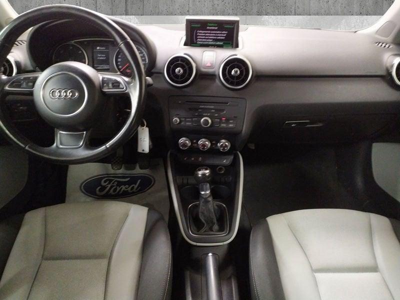 Audi A1 1.6 tdi Attraction 105cv