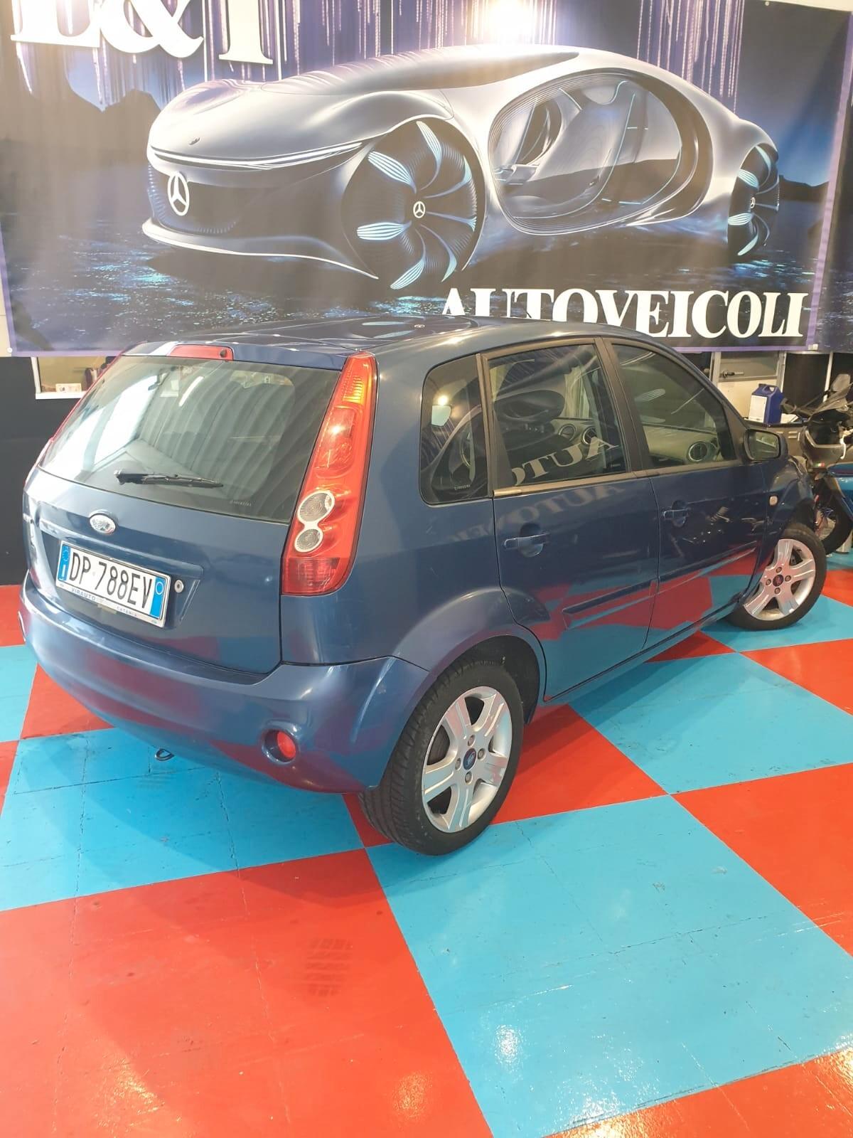 Ford Fiesta 1.2 16V 5p. NEOPATENTATI