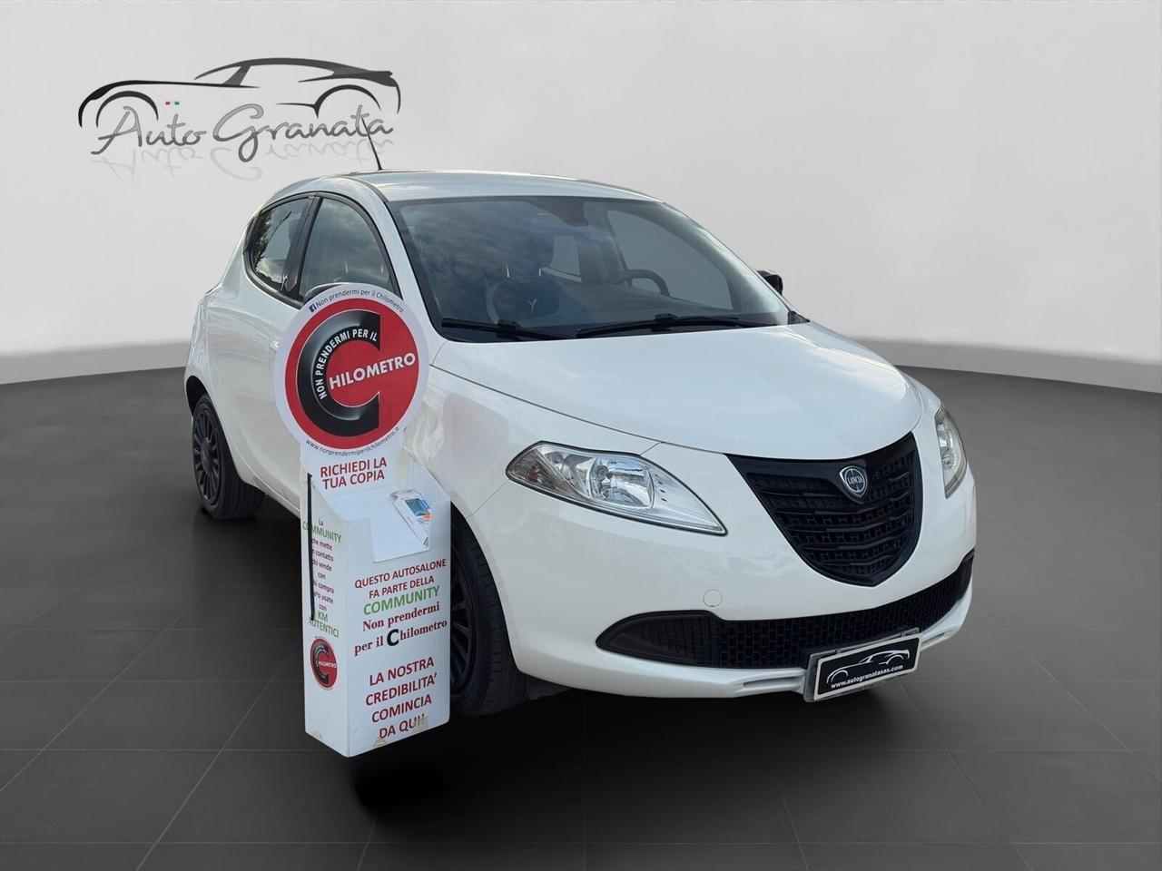 Lancia Ypsilon 1.2 69cv Elefantino Bianco