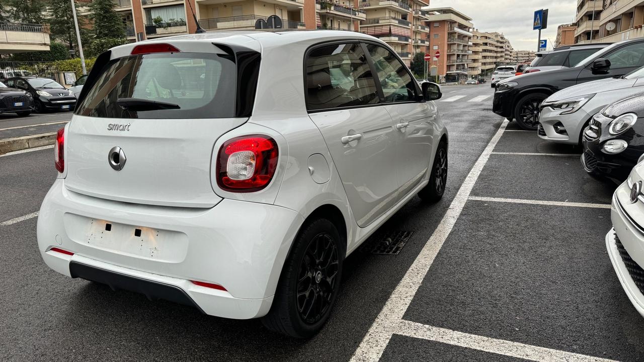 Smart ForFour 90 0.9 Turbo SUPER PASSION LED PANORAMA CERCHIO 16 CAMBIO F1 PACCHETTO SPORTIVO CERCHIO 16