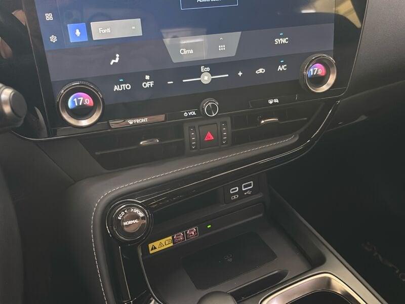 Lexus NX Hybrid Business 2WD