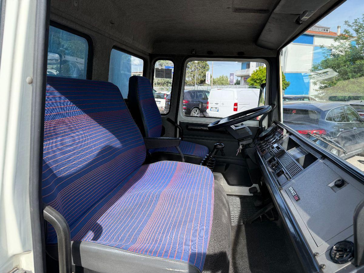 RENAULT FURGONE - CASSONE CON CENTINE E TELONE ( PATENTE C )