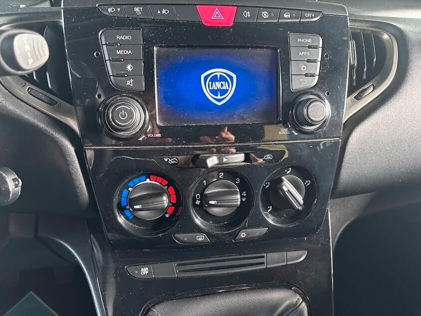 Lancia Ypsilon 1.2 69 CV 58.000KM NEOPATENTATI