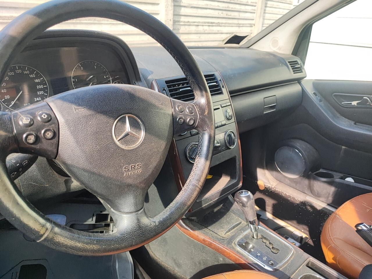 Mercedes-benz A 180 Avant-garde coupe automatico