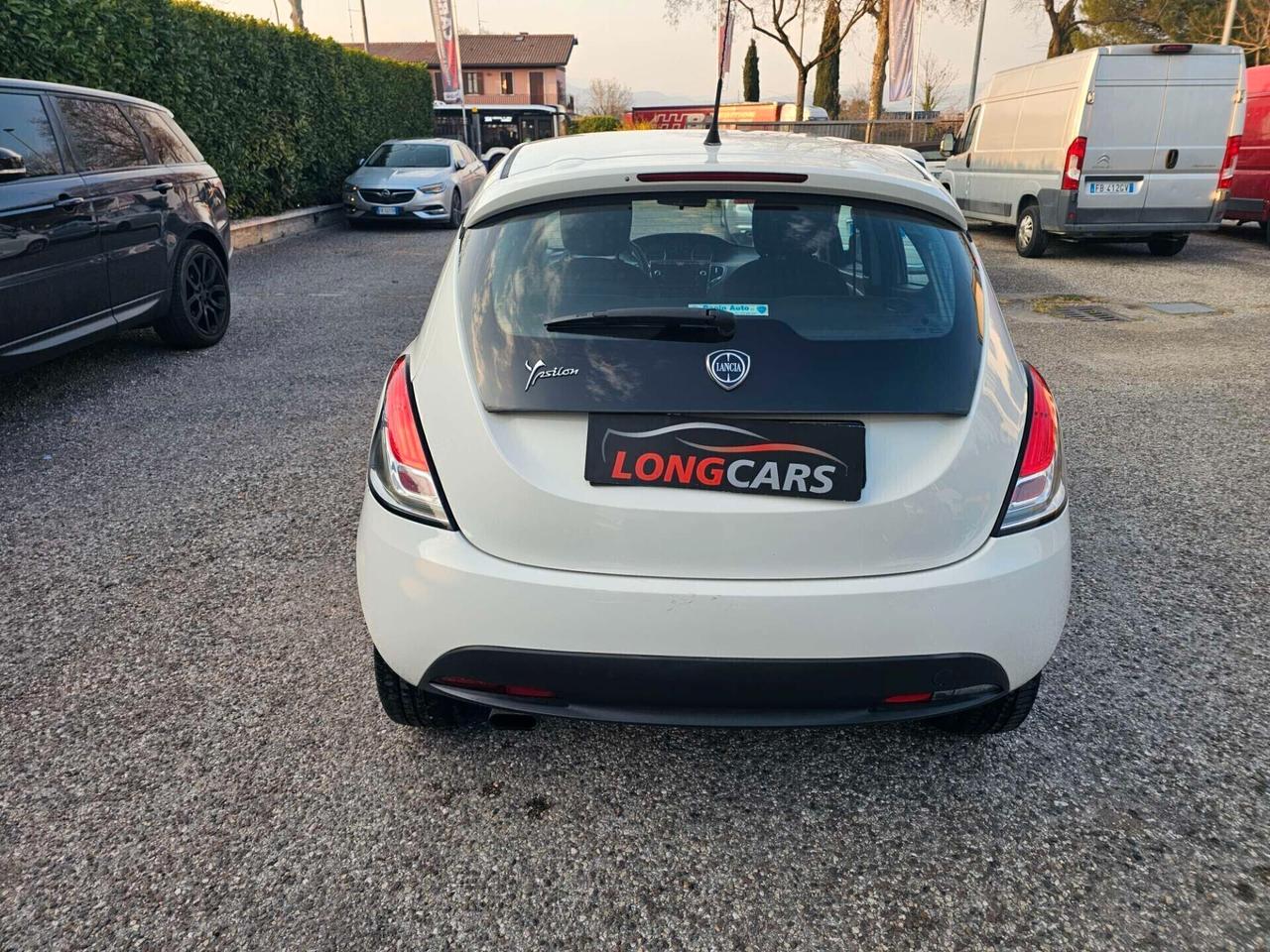 Lancia Ypsilon 0.9 TwinAir 85 CV 5 porte S&S Platinum