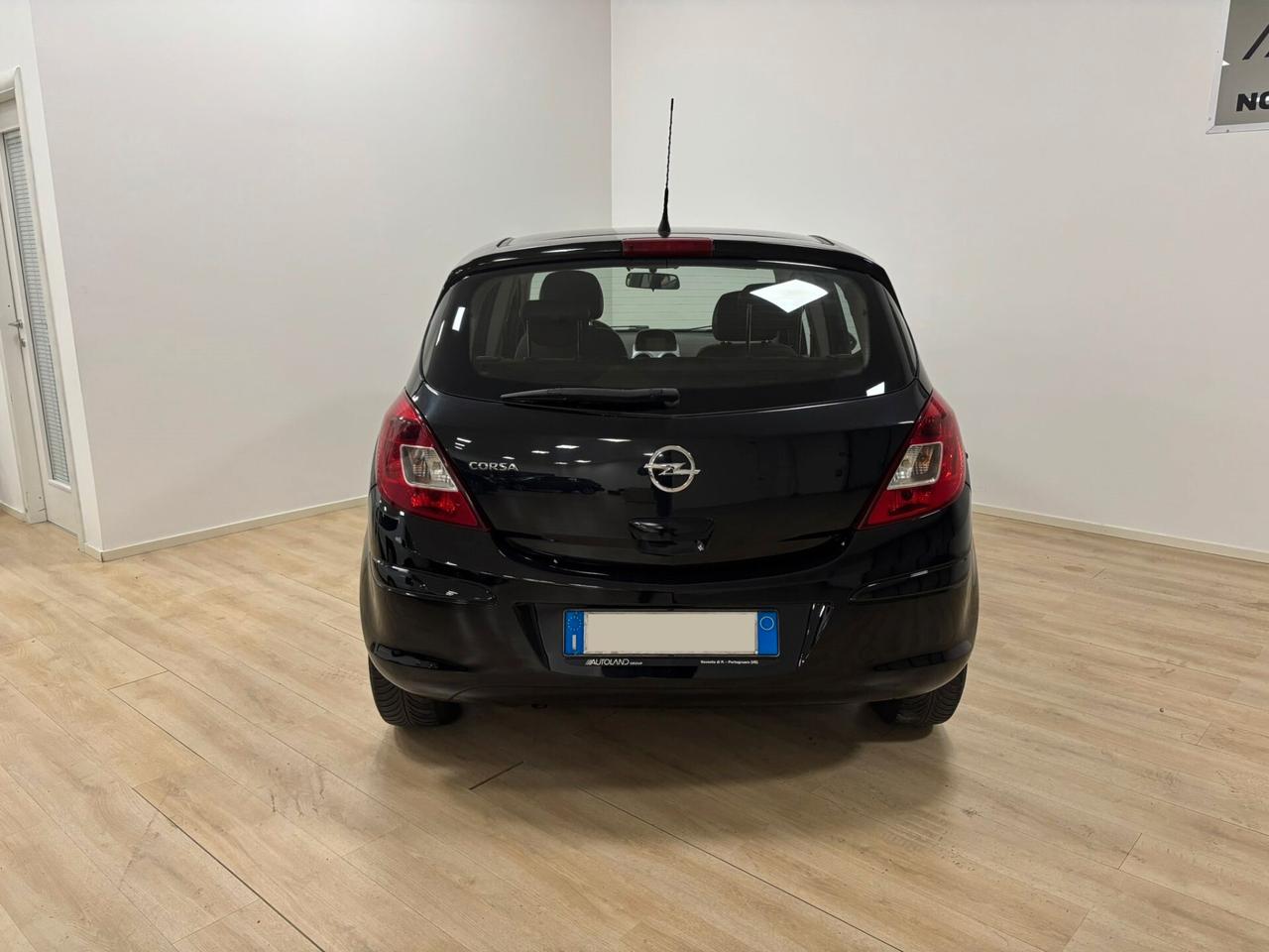 Opel Corsa 1.2 5 porte
