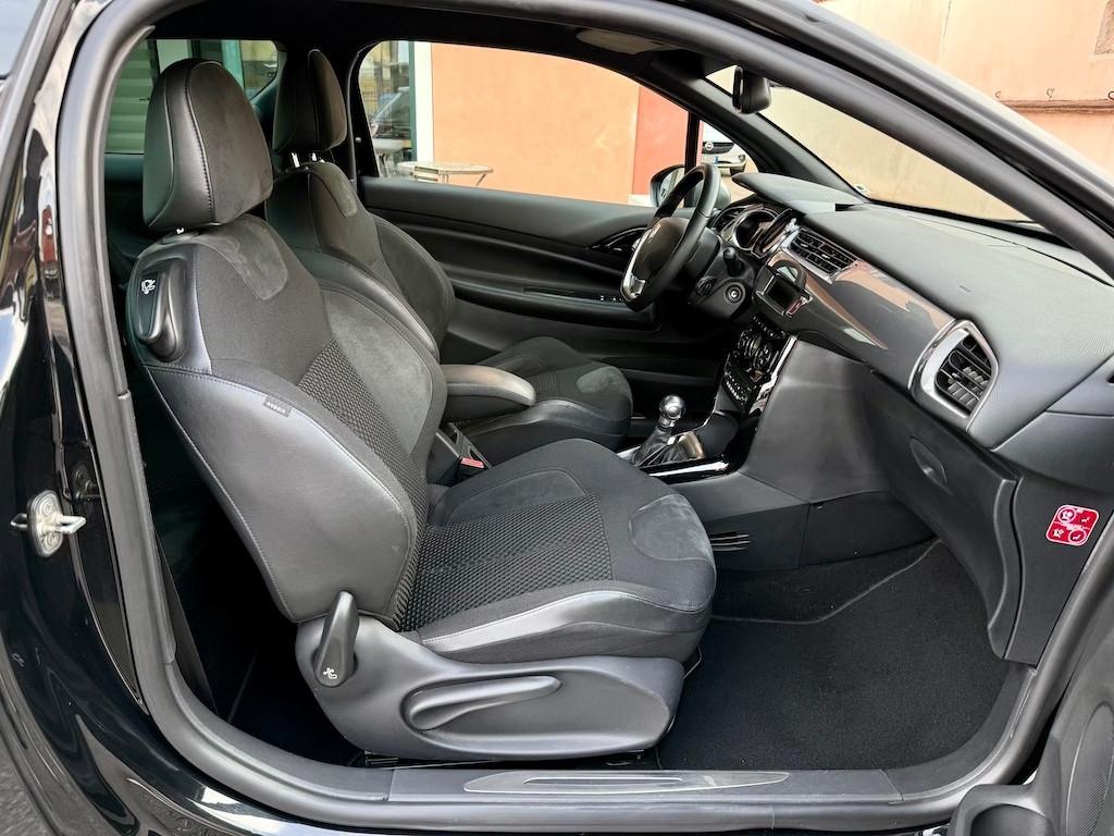 Ds DS3 DS 3 1.2 VTi 82 Just Black