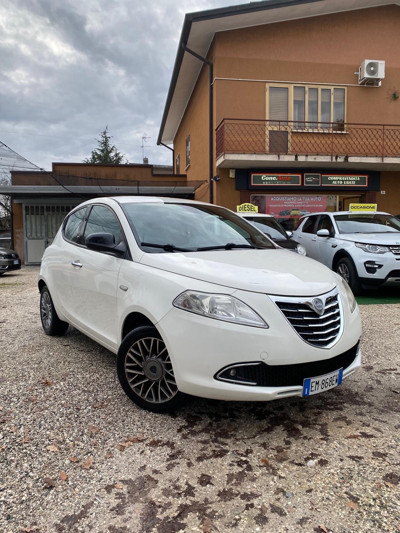 Lancia Ypsilon 1.2 69 CV 5 porte S&S Platinum
